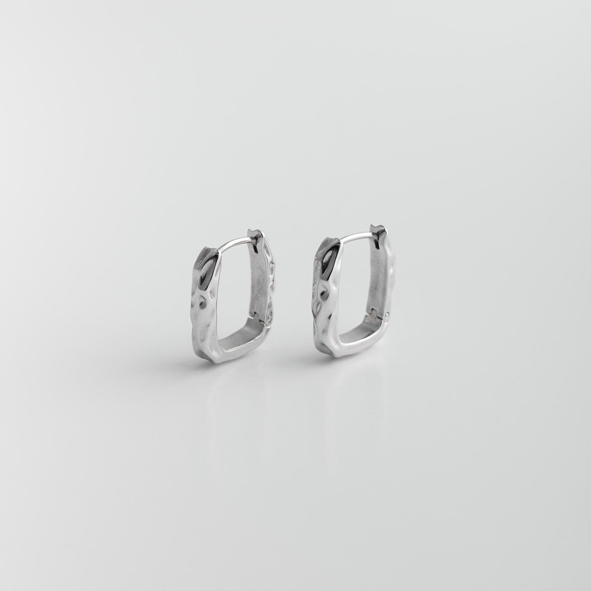 Boucles (paire) - M Boucles d'oreilles Huguette Paris 