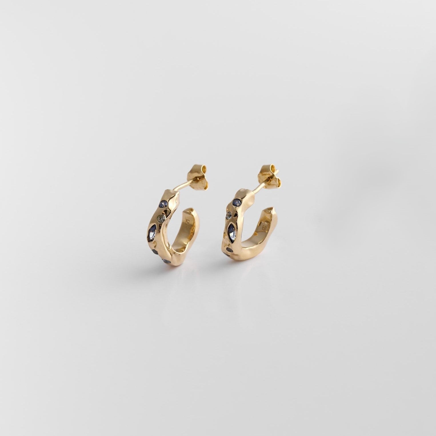 Boucles (paire) - S Boucles d'oreilles Huguette Paris 