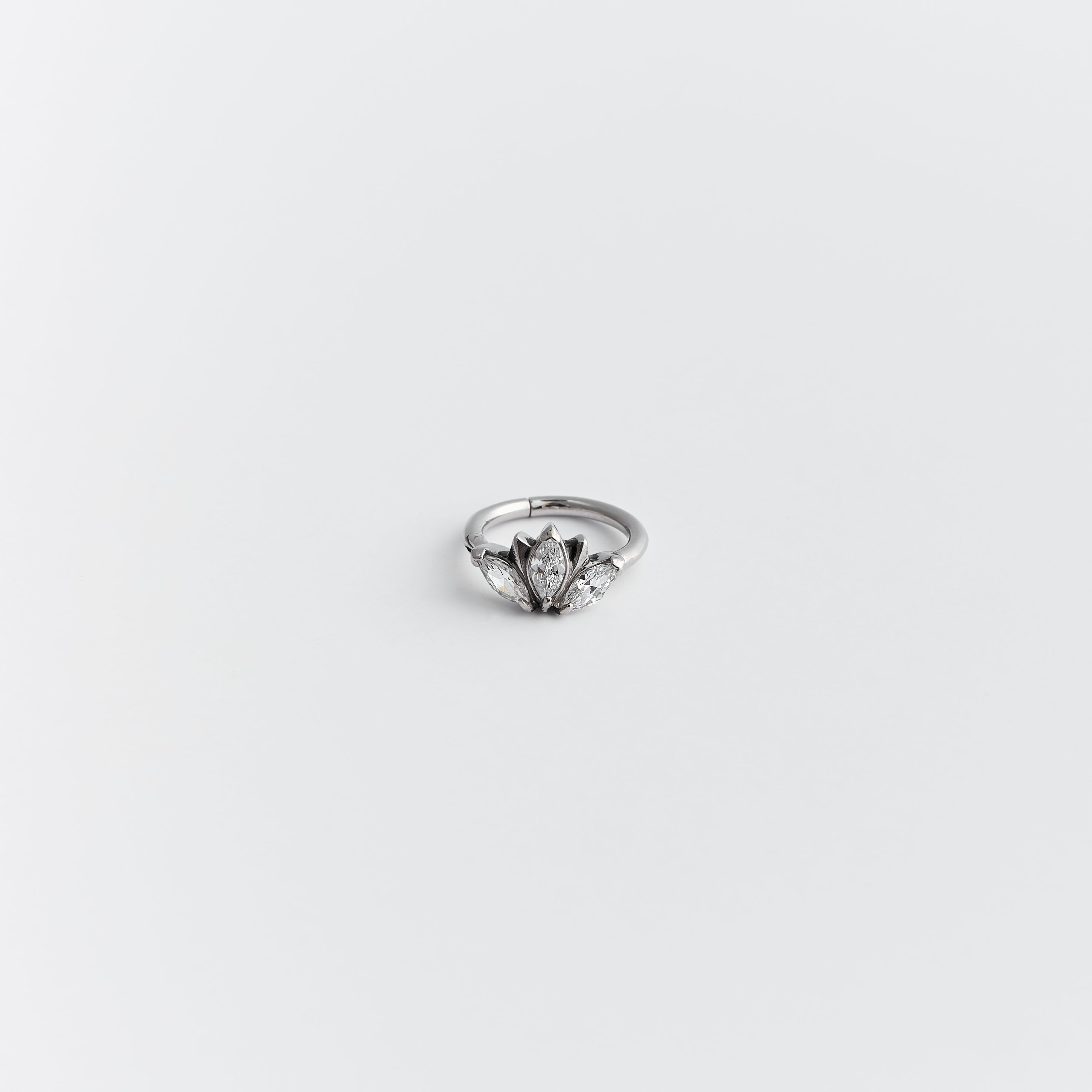 Piercing - LA FLATTEUSE Piercing Huguette Paris 