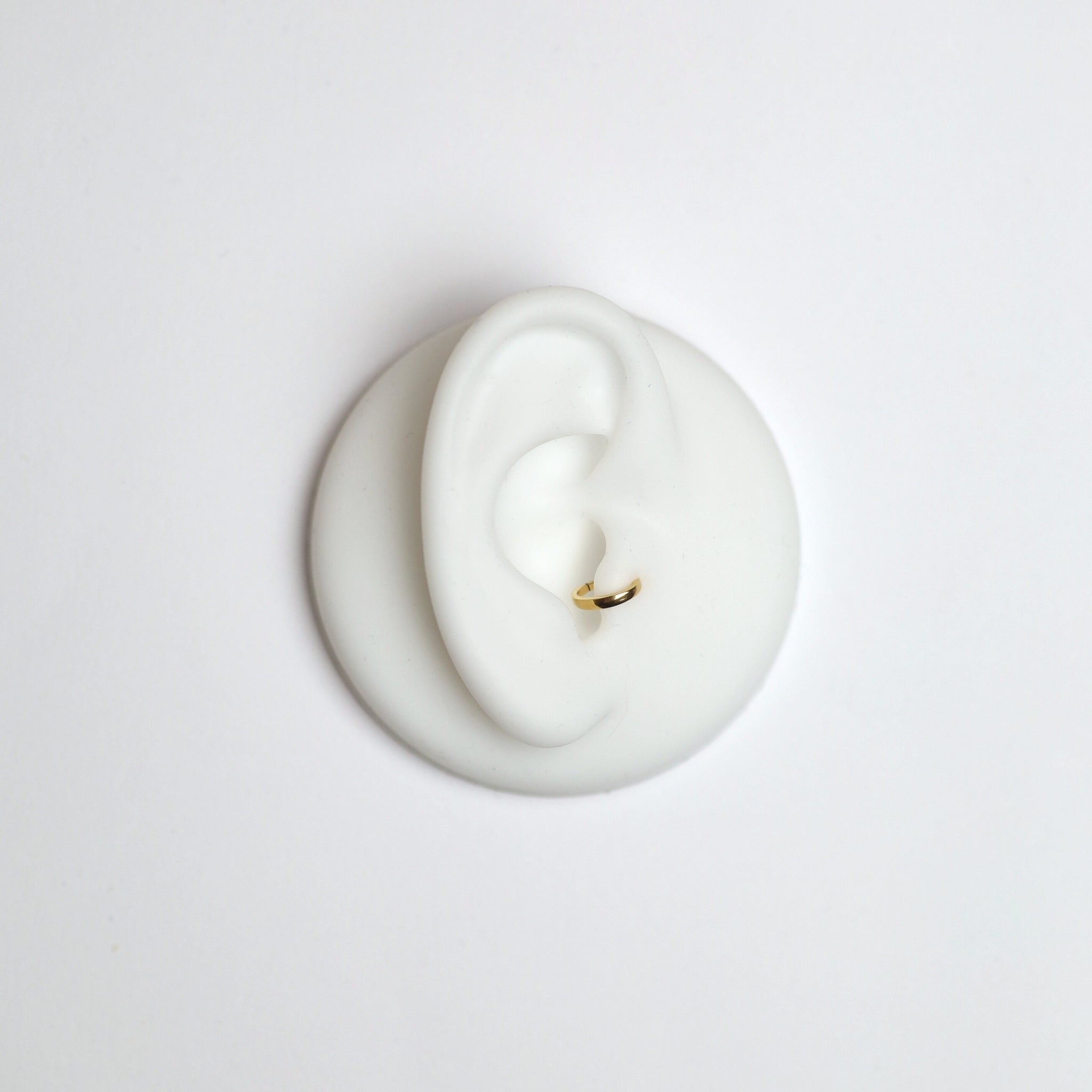 Piercing - LA MINIMALISTE Piercing Huguette Paris 