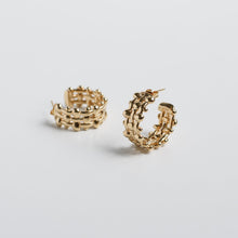 Charger l&#39;image dans la galerie, Boucles - GISÈLE Boucles d&#39;oreilles Huguette Paris 